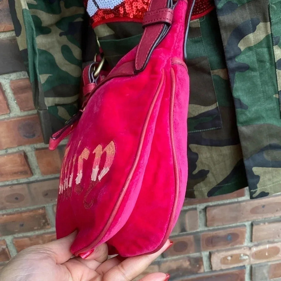 Juicy Couture Velour Soft Embroidered Logo Hot Pink Fuchsia Crossbody/Me… - Picture 16 of 17